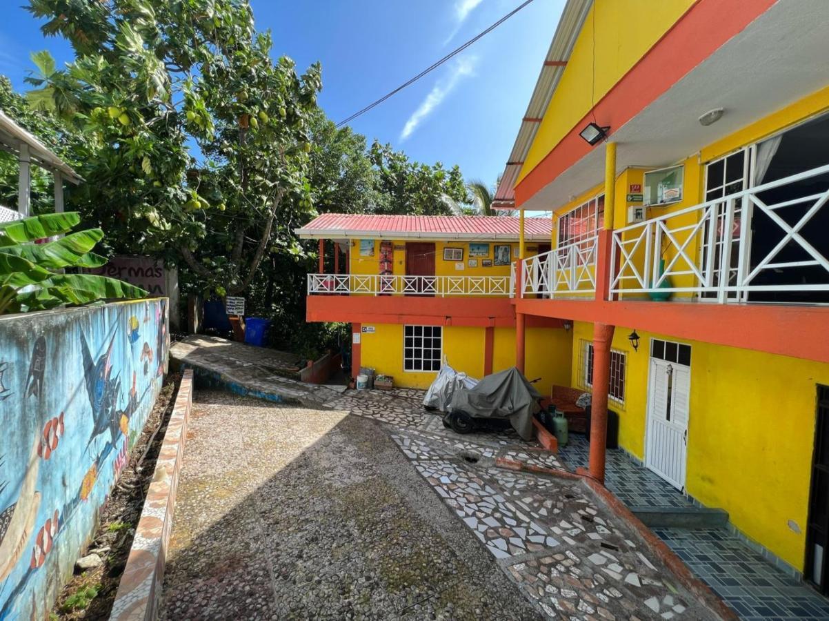 Posada Nativa Derma'S Inn San Andrés Екстериор снимка