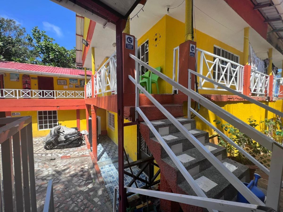 Posada Nativa Derma'S Inn San Andrés Екстериор снимка